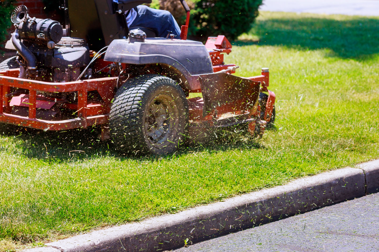 New Leaf Services Apartments Lawn Maintenance