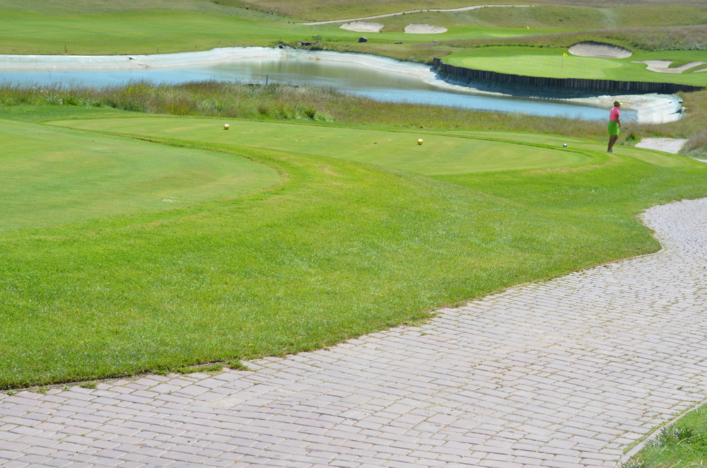 New Leaf Services Golf Course pathway hardscaping