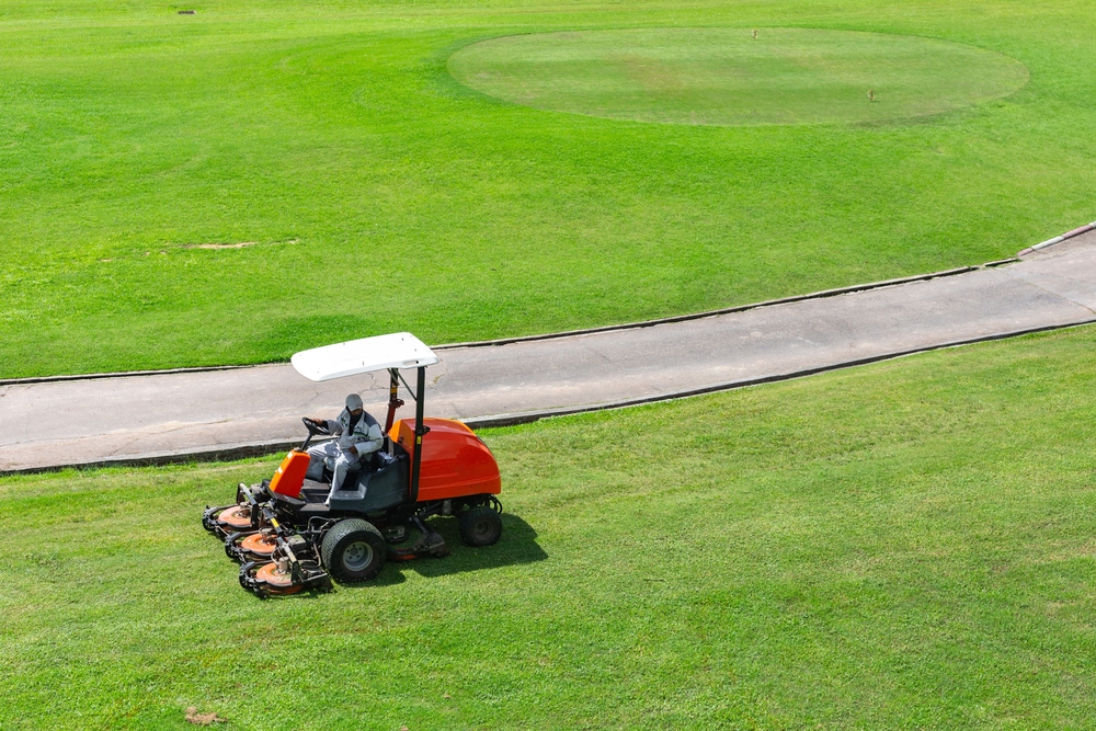 New Leaf Services Golf Course Lawn Maintenance