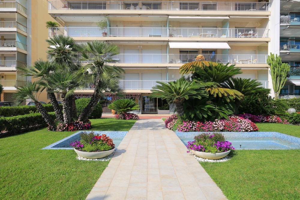 hotel garden landscaping