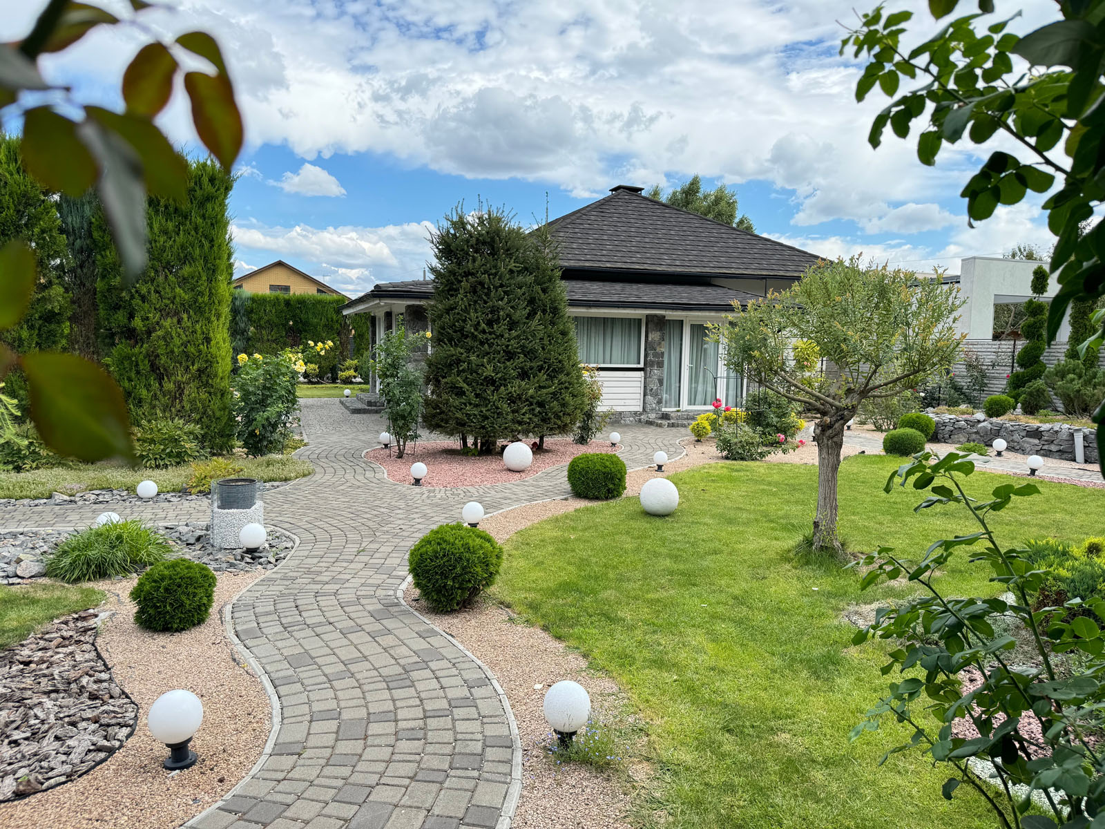 New Leaf Services Real Estate Decorative Landscaping